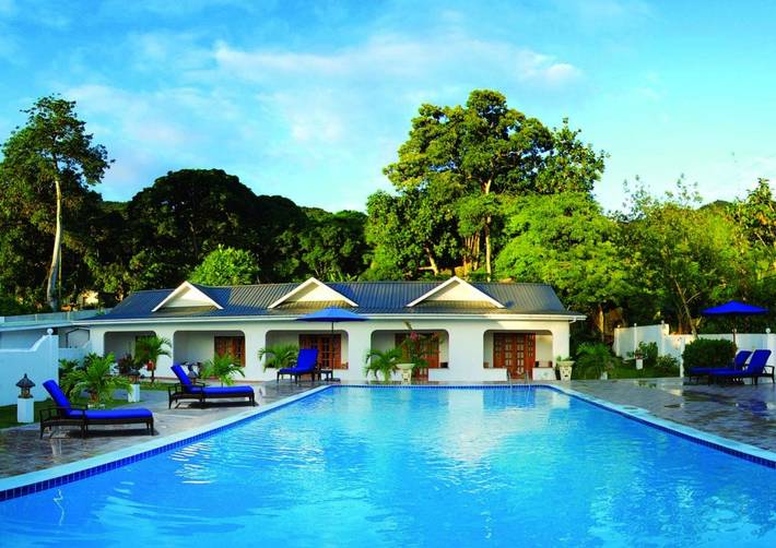 Hôtel pour 3 personnes, avec piscine ainsi que vue et jardin