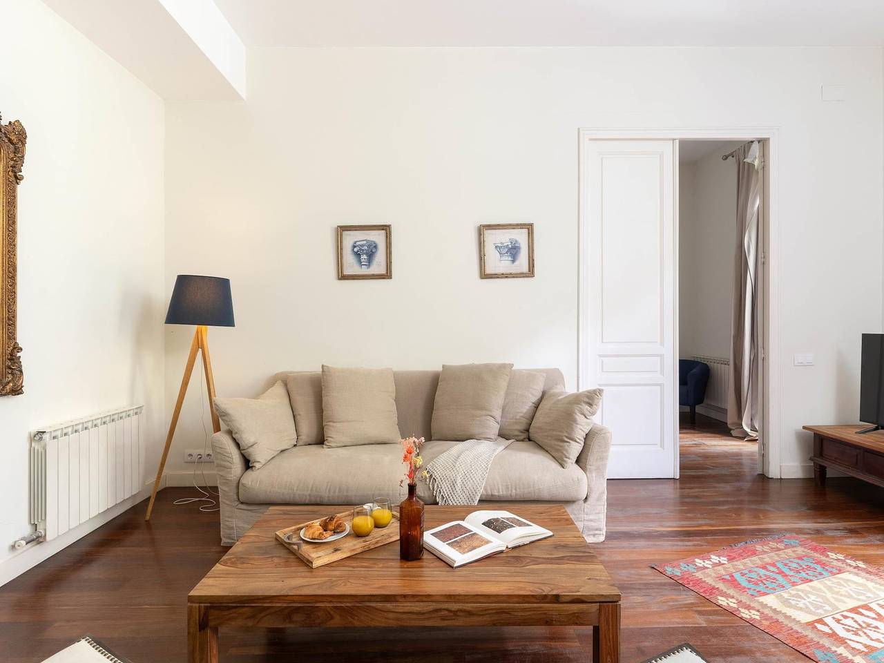 Apartamento vacacional entero, Apartamento superior de tres dormitorios in Centro Barcelona, Barcelona