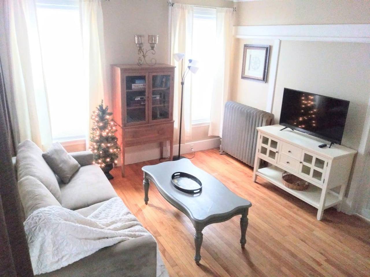 Ganze Wohnung, 1st Floor Suite in the heart of Concord in Merrimack Valley