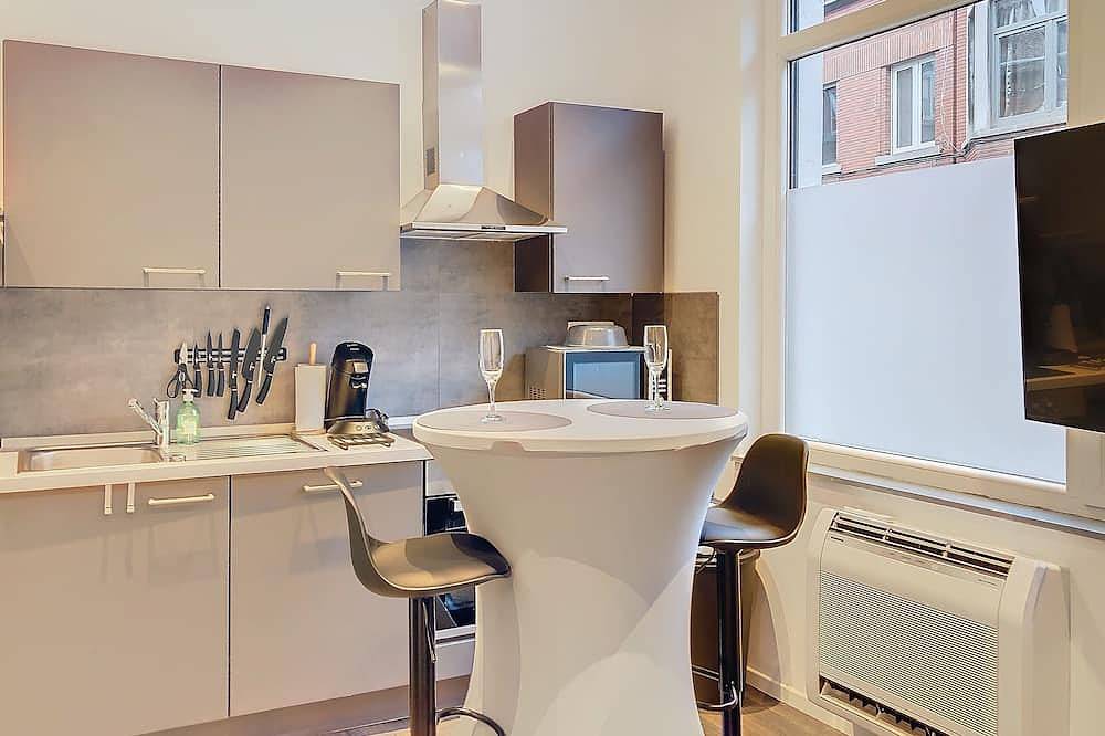 Appartamento intero, Apartment 002 on front first floor with terrace in Liegi, Liegi e dintorni