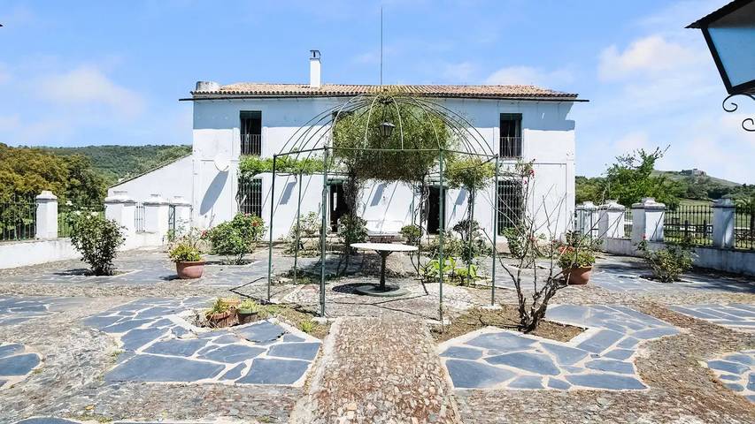 Ferienhaus für 17 Personen, mit Pool und Garten, mit Haustier