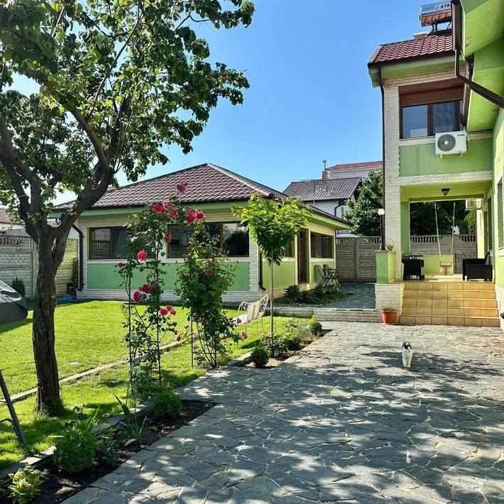 Maison d’hôte pour 6 personnes, avec Terrasse et Jardin dans Constanța