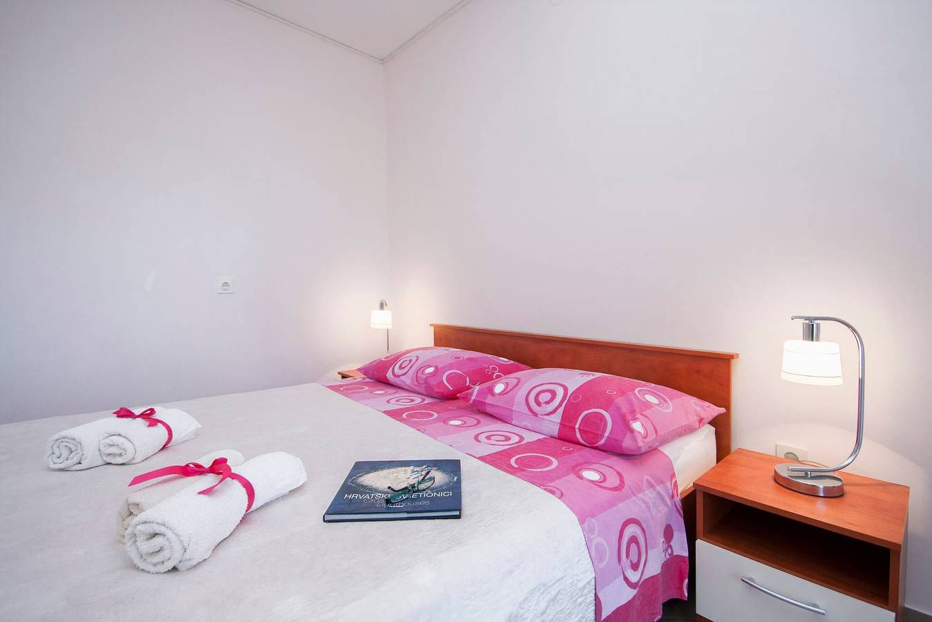 Ganze Ferienwohnung, Apartments and Rooms Mikelin - Room Alen 4 in Primosten, Šibenik-Knin