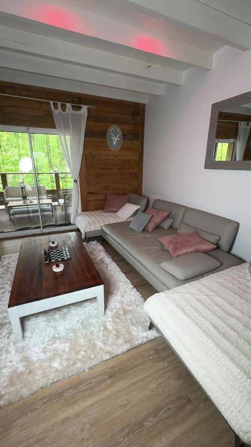 Gîte pour 2 personnes, avec vue ainsi que terrasse et jardin à Lunéville - 3