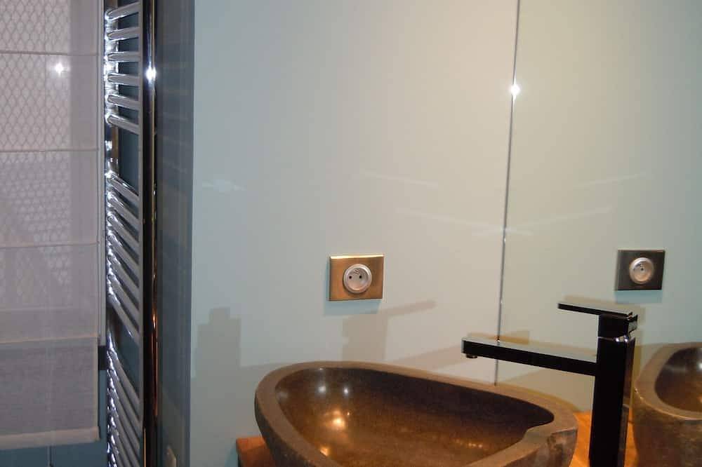 Studio 3 stars-Parking-wifi -Historic center- in Quimper, Quimper region