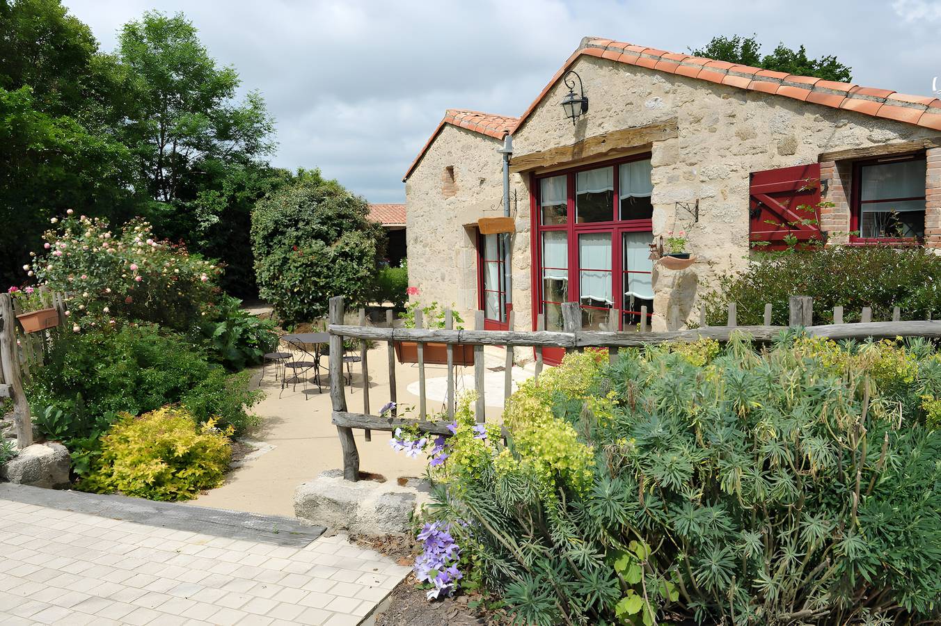 Bed & Breakfast „Chambre Nature“ mit Gemeinschaftsgarten und Wlan in Saint-Malô-du-Bois, Loire-Tal