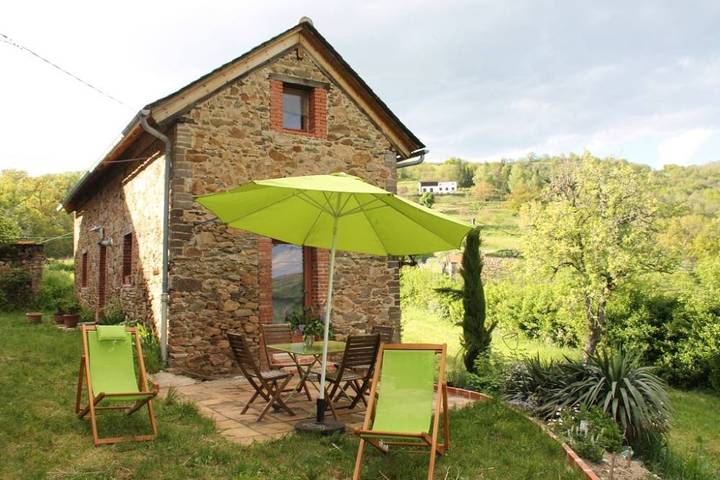 Gîte pour 4 personnes, avec jardin