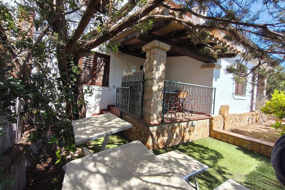 Entire apartment, Juniper Villa. Apartment 240mt from the beach. in Tancau sul Mare, Lotzorai