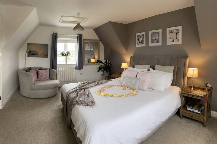 Glamping for 2 people, with Garden in Staffordshire