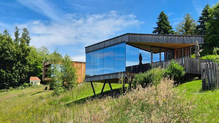 Lodge für 3 Personen, mit Terrasse und Garten sowie Sauna und Ausblick
