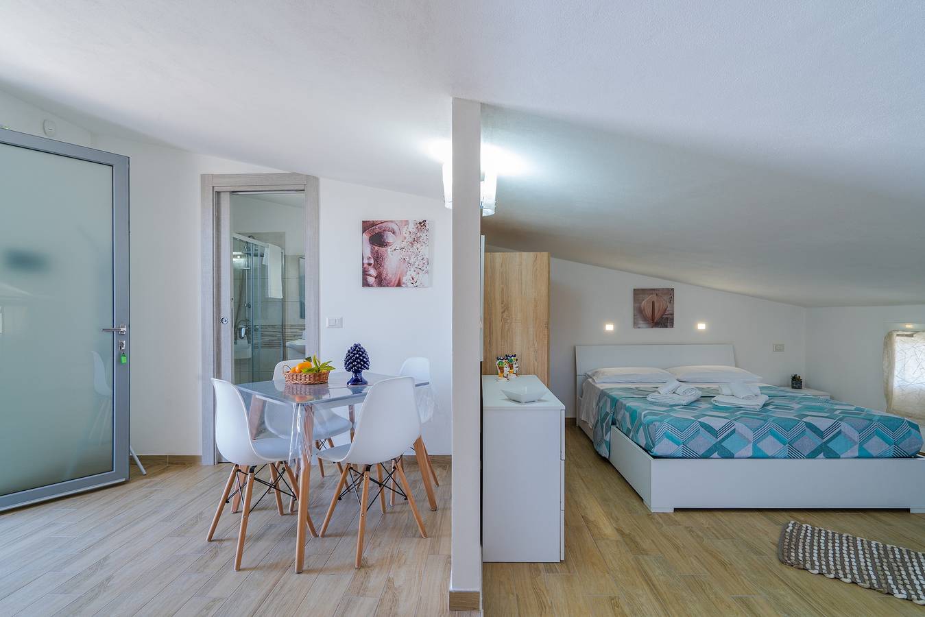 Appartement entier, Appartement 'Nord In Villa Sele' avec piscine partagée, Wi-Fi et climatisation. in Fontane Bianche, Cassibile