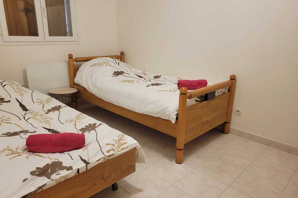 A family home and a place to stay with friends. Relaxation guaranteed in the heart of nature. in Seyne, Alpes-de-Haute-Provence