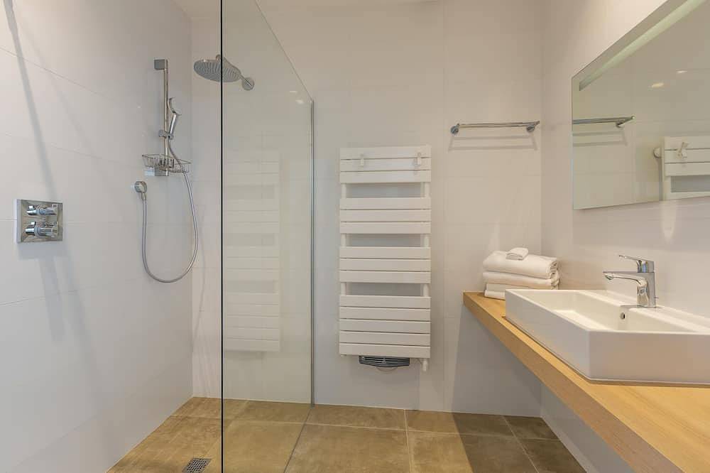 Apartamento entero, Luxurious and spacious apartment in the heart of the Côte d'Azur in Roquefort-les-Pins, Region de Cannes