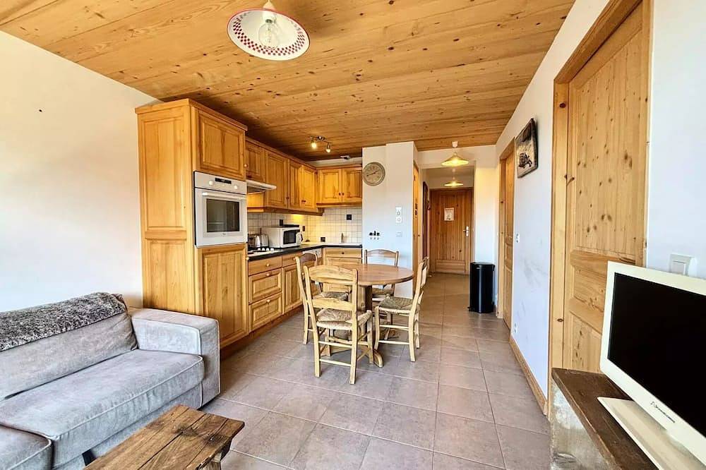 Appartement entier, Appartement de charme avec une superbe vue sur le Mont Charvin in Notre-Dame-de-Bellecombe, Région d'Albertville
