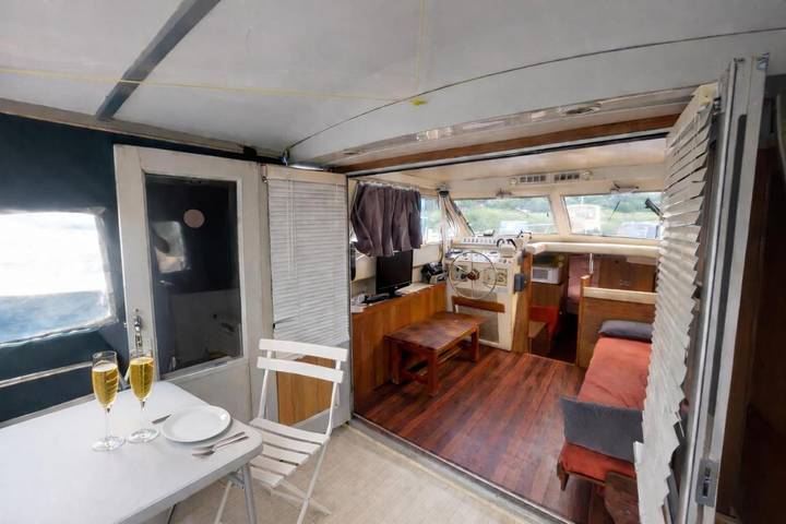 Bateau pour 3 personnes, avec balcon ainsi que vue sur le lac et vue dans Côte-d'Or - 4