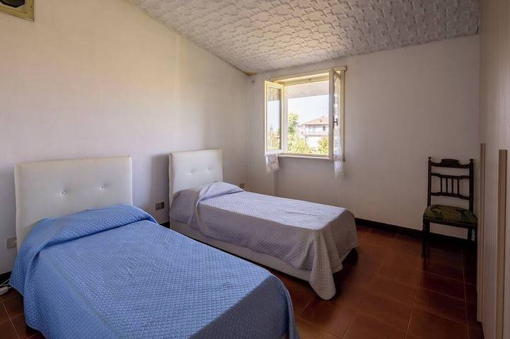Wonderful private villa for 8 guests with private pool, WIFI, veranda and pets allowed in Calendasco, Piacenza Province