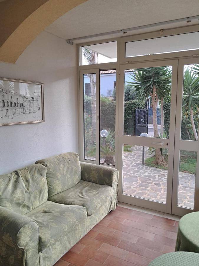 Villa pour 6 personnes, avec vue ainsi que jardin et piscine, animaux acceptés à Carini - 2