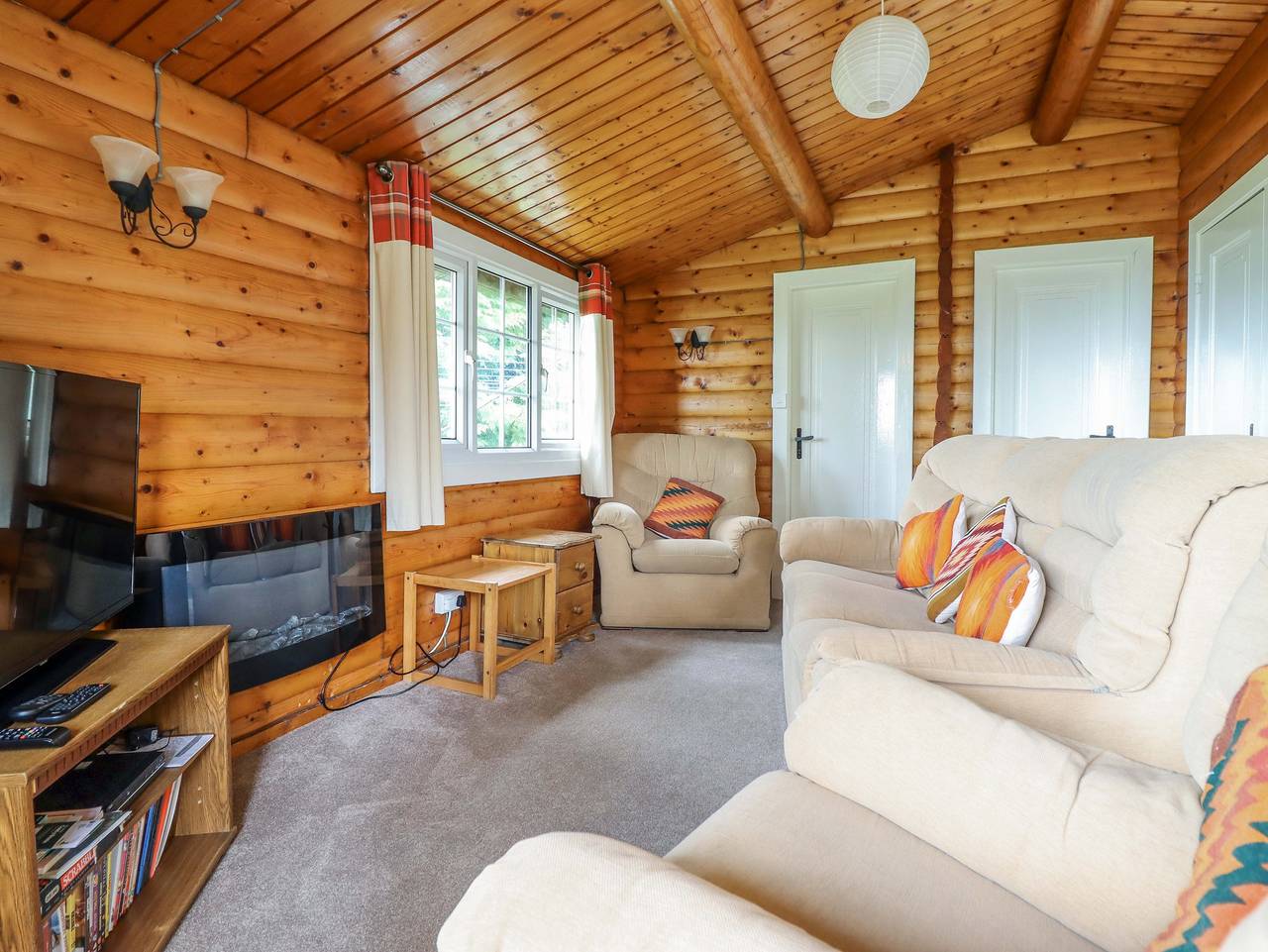 Y Bwthyn Pren,  Cabin  209, in Bronaber, Snowdonia