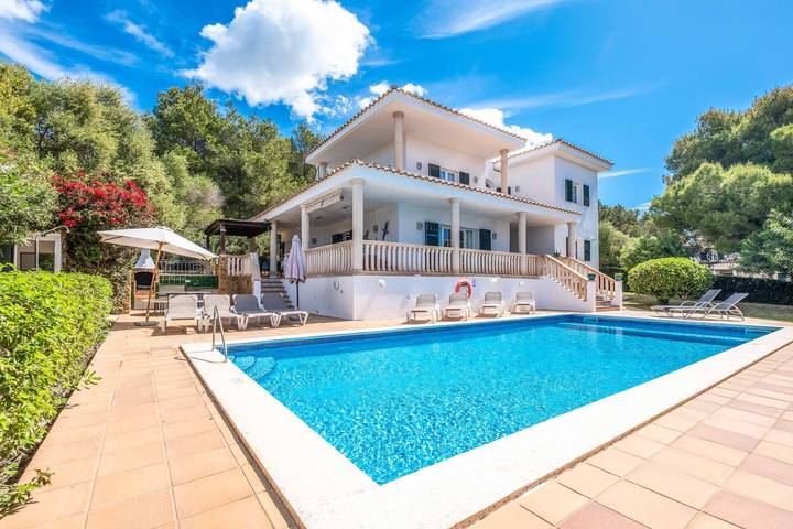 Villa for 10 people, with garden and balcony - 1
