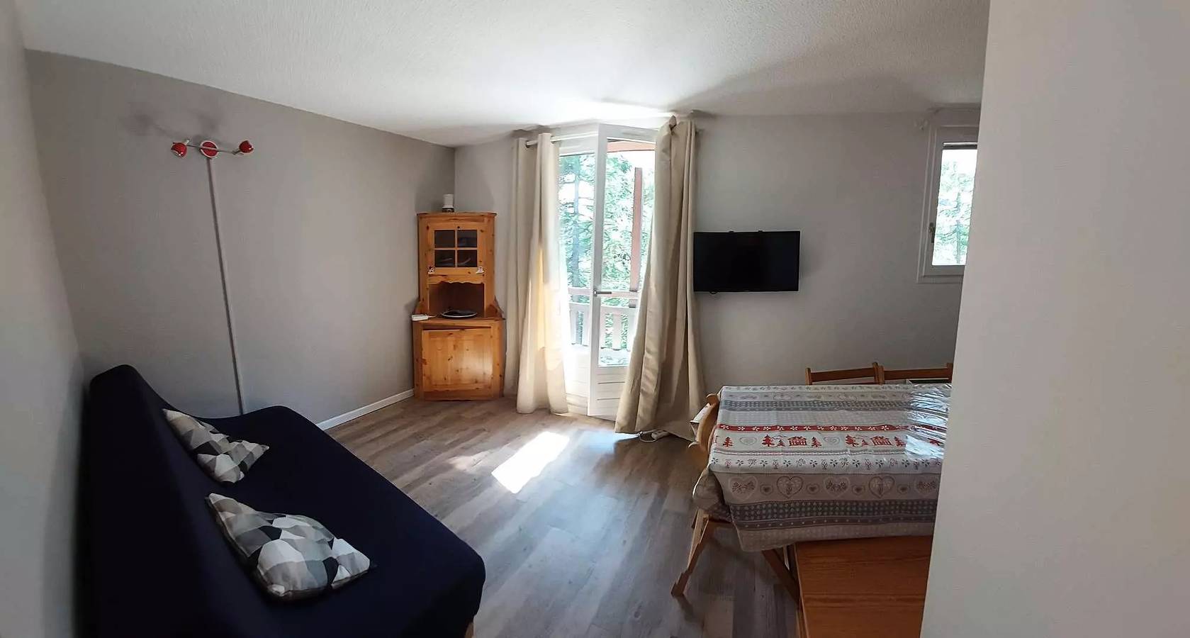 Apartamento entero, T3 todas las comodidades cerca de la salida de la silla elevadora in Station de Risoul, Risoul