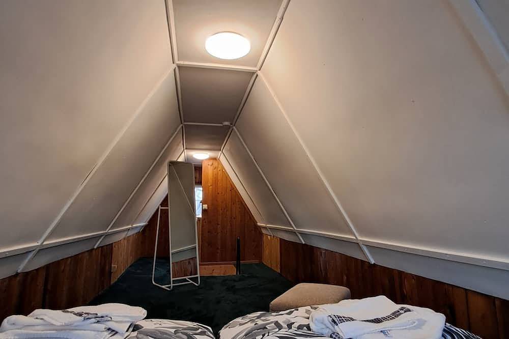 Gemütliches Ferienhaus mit Sauna, direkt am Wald. Vierbeiner Willkommen! in Crossen an der Elster, Saaleland
