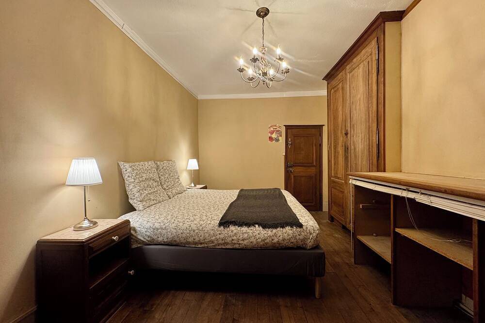 Appartement entier, Logement de charme dans un ancien atelier de luthier in Mirecourt, Neufchâteau