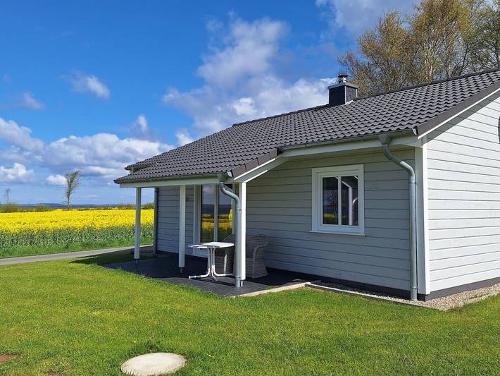Ferienhaus für 2 Personen, mit Terrasse und Garten sowie Ausblick in Gelting