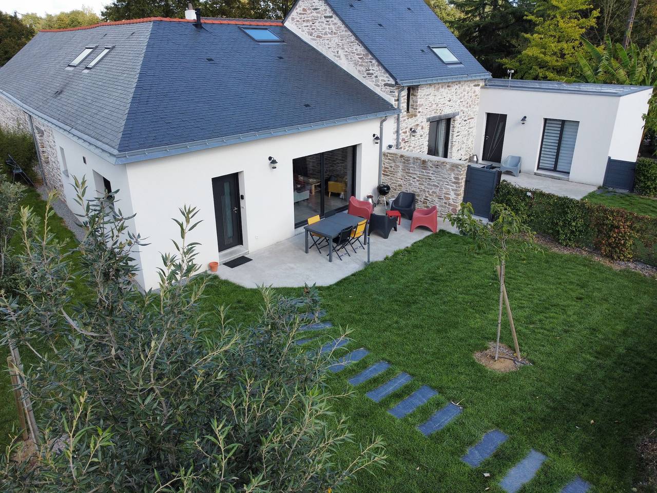 Renovierte Scheune, ideal für Familien, nahe Nantes, mit Garten, Wlan und Kinderfreundlichkeit in Nort-sur-Erdre, Châteaubriant und Umgebung
