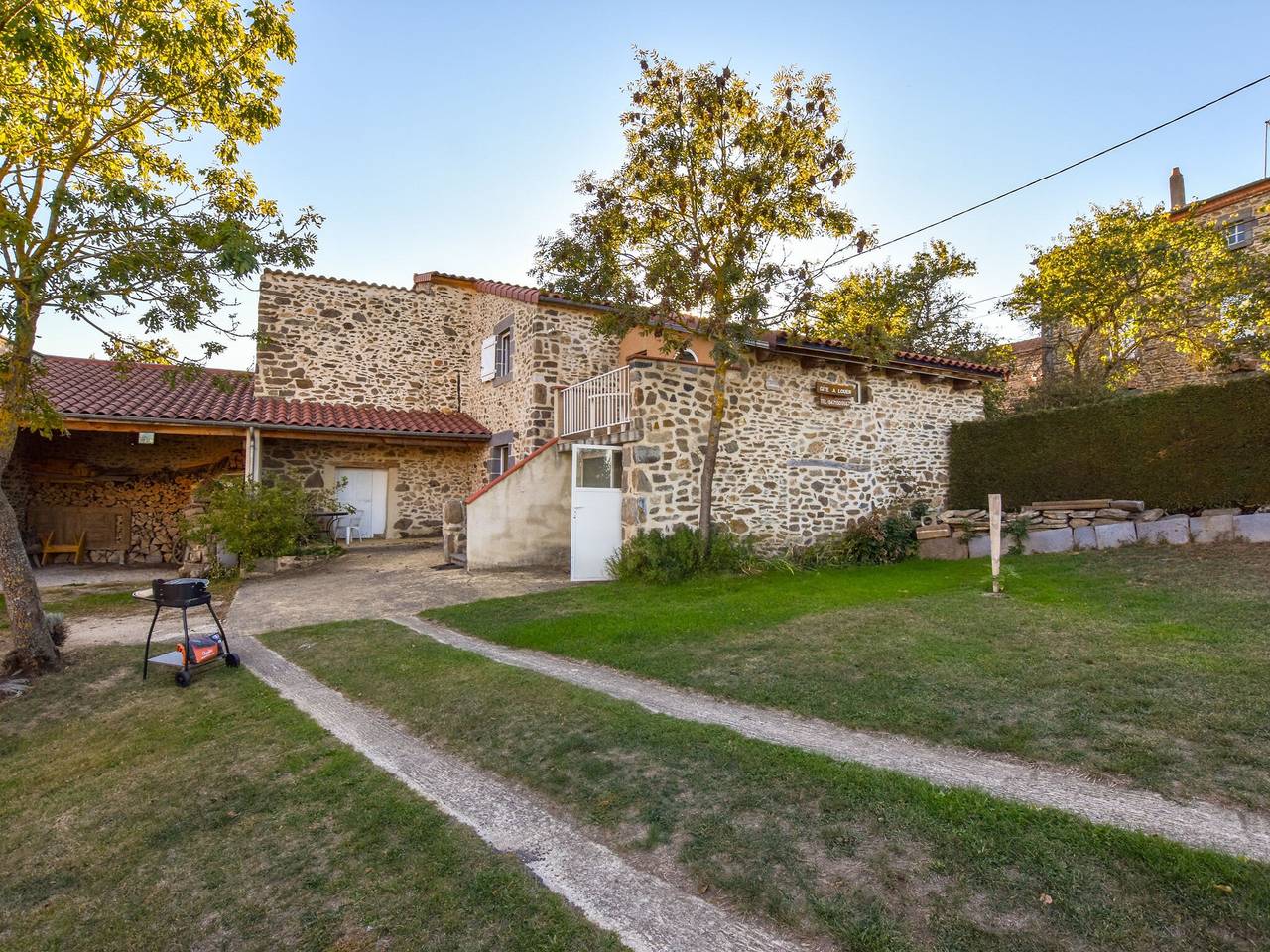 Maison De Vacances pour 3 Personnes dans Saint-Beauzire, Haute-Loire
