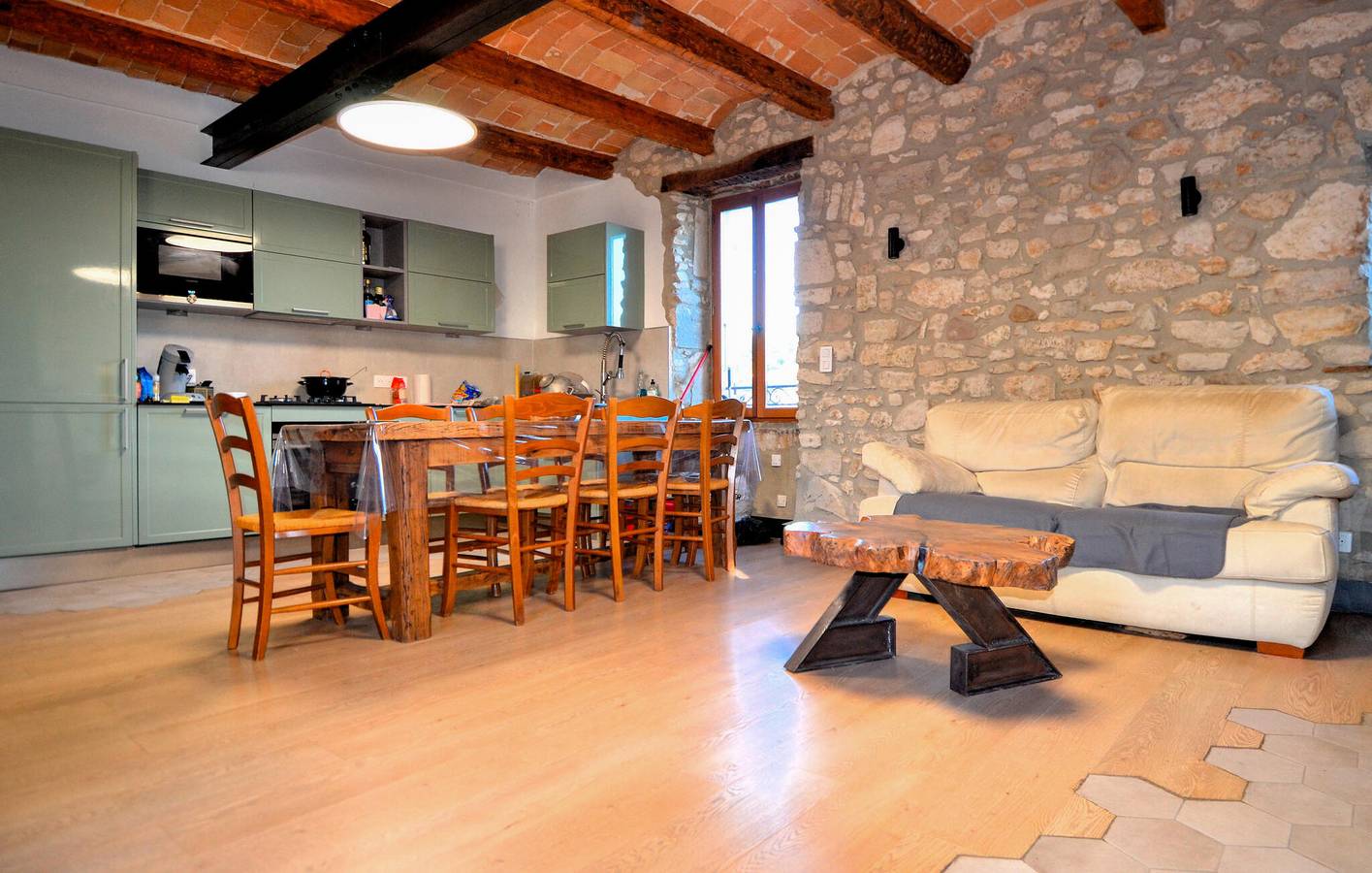 Appartement en bord de mer avec piscine et climatisation, à 1 km de la plage in Montclus, Région de Nîmes