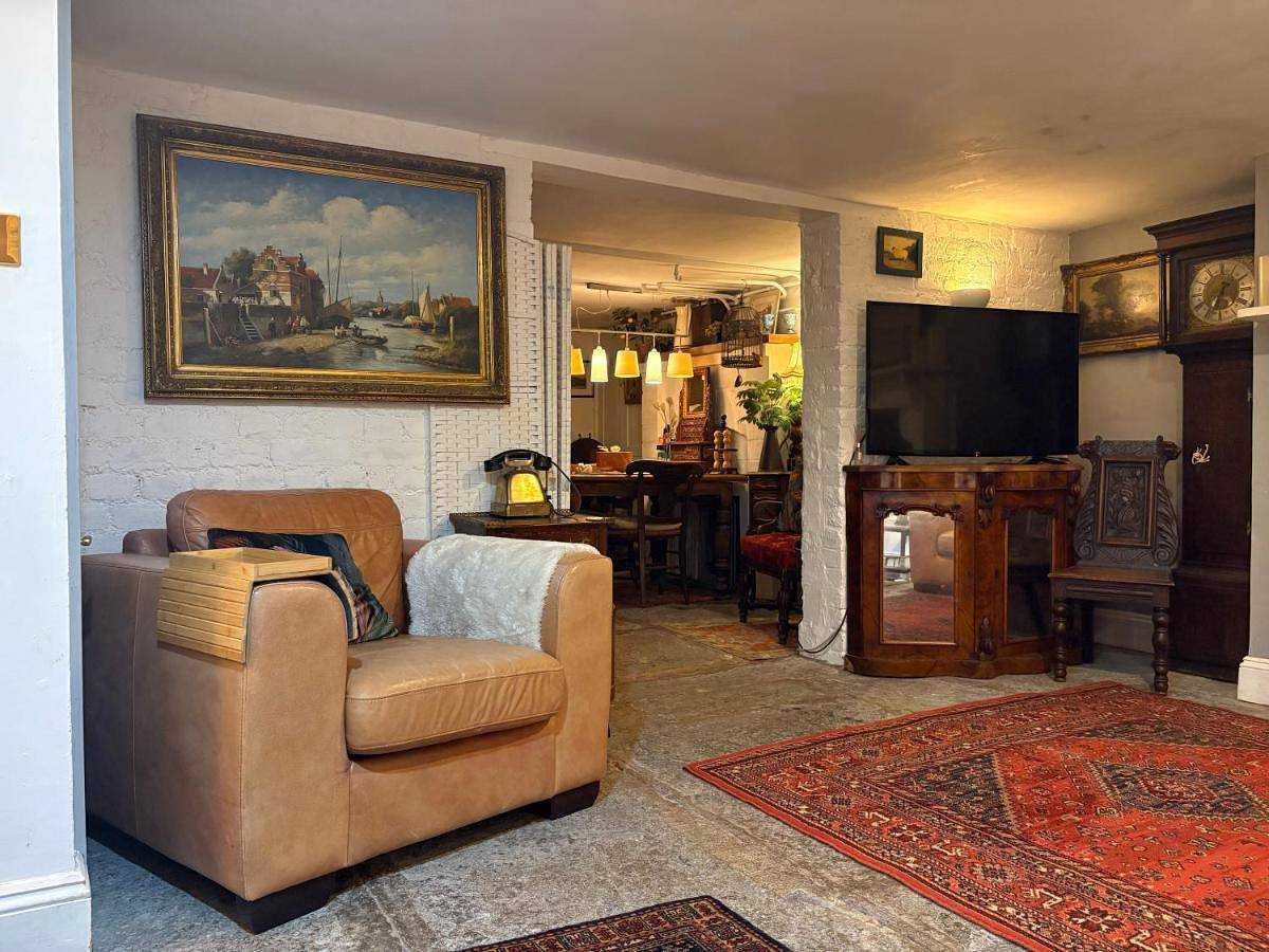 Appartement entier, Quirky Hidden Gem, Garden Flat by Town Centre Park in Taunton, Somerset