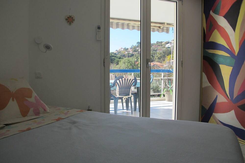 Geheel appartement, Très beau 2 pièces climatisé, tout équipé avec vue mer et garage in Agay, Saint-Raphaël
