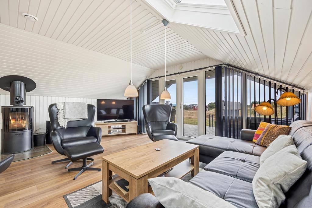 Behagliches Ferienhaus mit Sauna und Kaminofen für 5 Personen in Bjerregård, Holmsland Klit