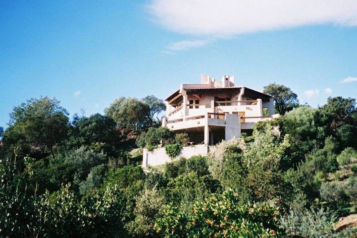 Villa pour 13 personnes, avec jardin et terrasse à Sari-Solenzara