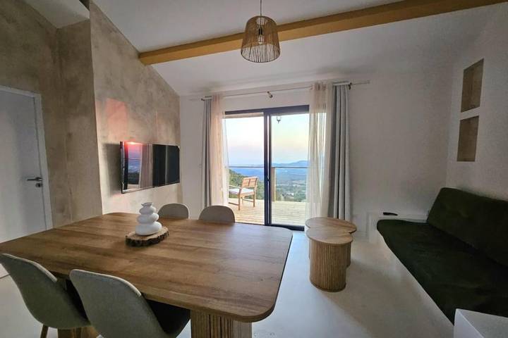 Location de vacances pour 2 personnes, avec Terrasse et Jardin à Cuttoli-Corticchiato - 2