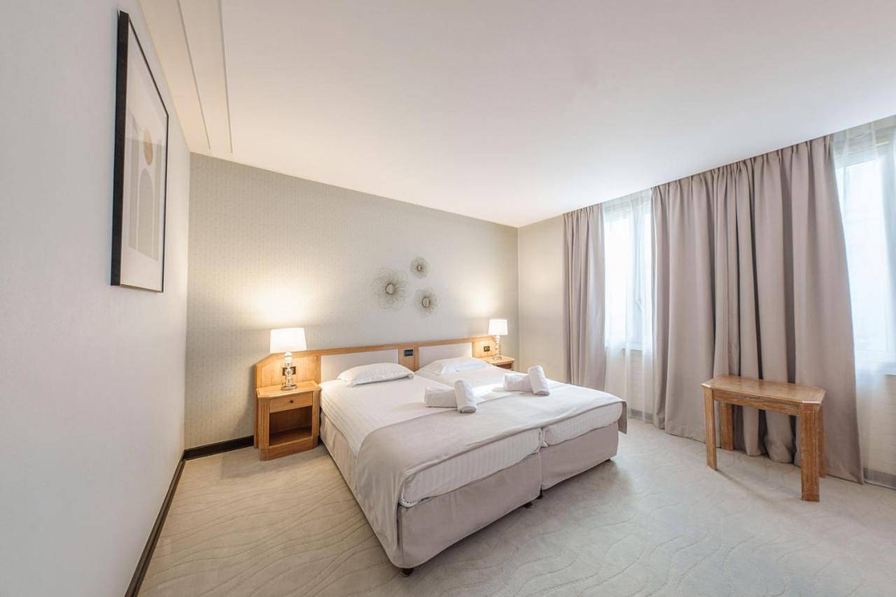 Best Western Plus Le Picardy in Saint-Quentin, Aisne