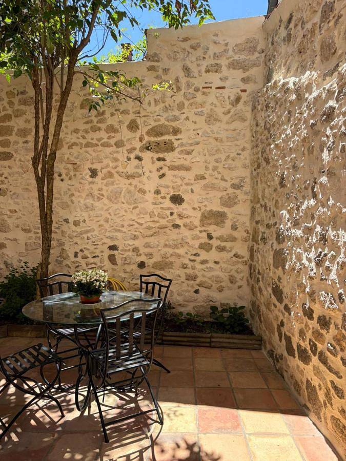 Two-Bedroom House in Nérac, Région de Nérac