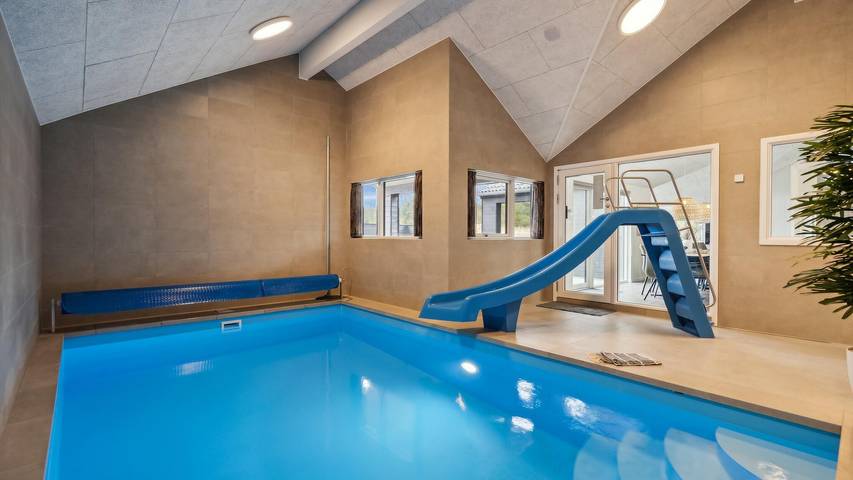 Ferienhaus für 26 Personen, mit Sauna und Garten sowie Terrasse, mit Haustier - 1