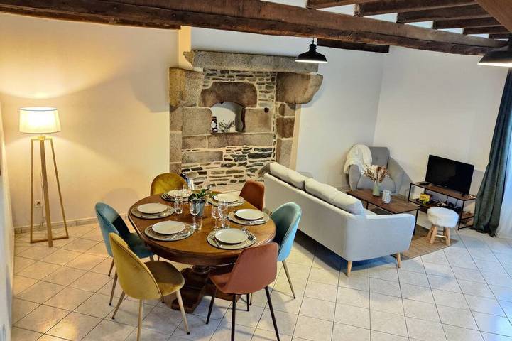 Location de vacances pour 6 personnes, avec jardin à Pontorson