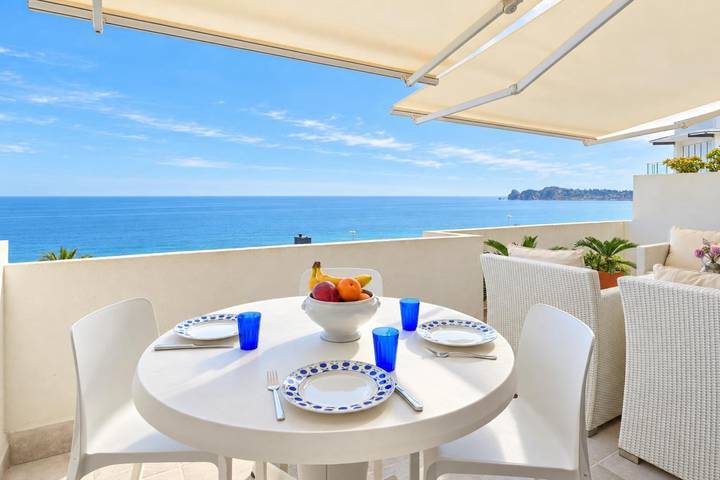 Location de vacances pour 6 personnes, avec Vue sur l’océan et Piscine à Playa del Arenal