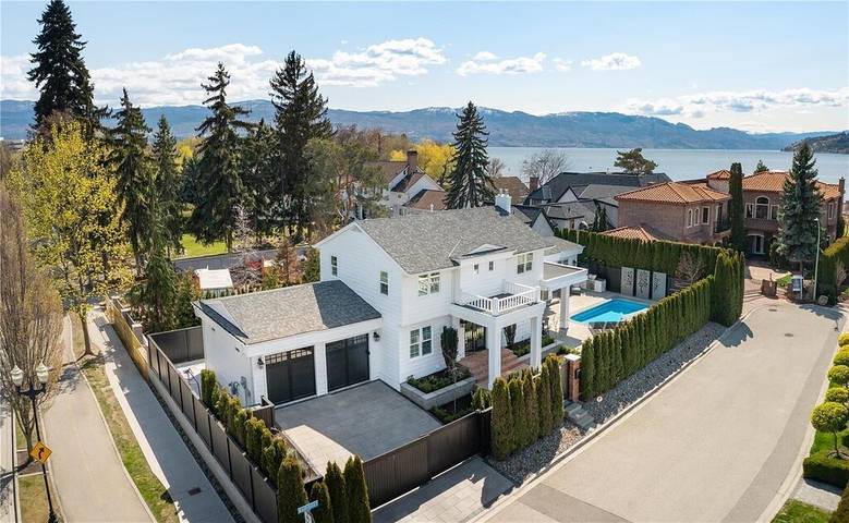 Location de vacances pour 6 personnes, avec terrasse et jacuzzi, animaux acceptés à Kelowna - 3
