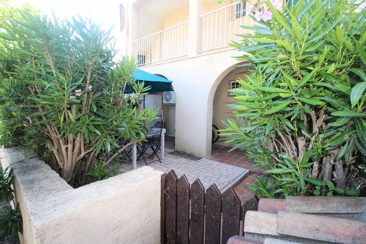 Ganzes Studio, Golf von St-Tropez Studio/Kabine für 4 Personen Schwimmbad und Strandzugang in Port Cogolin, Gassin