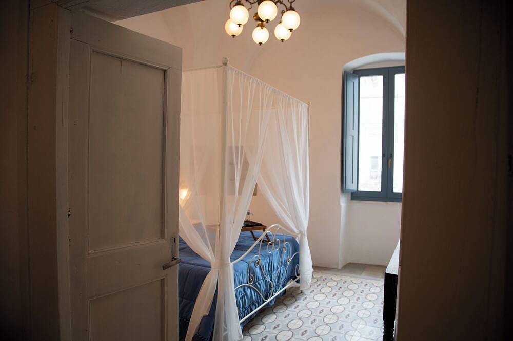 B&B in the city center with retro flavor in Torre Santa Susanna, Salento