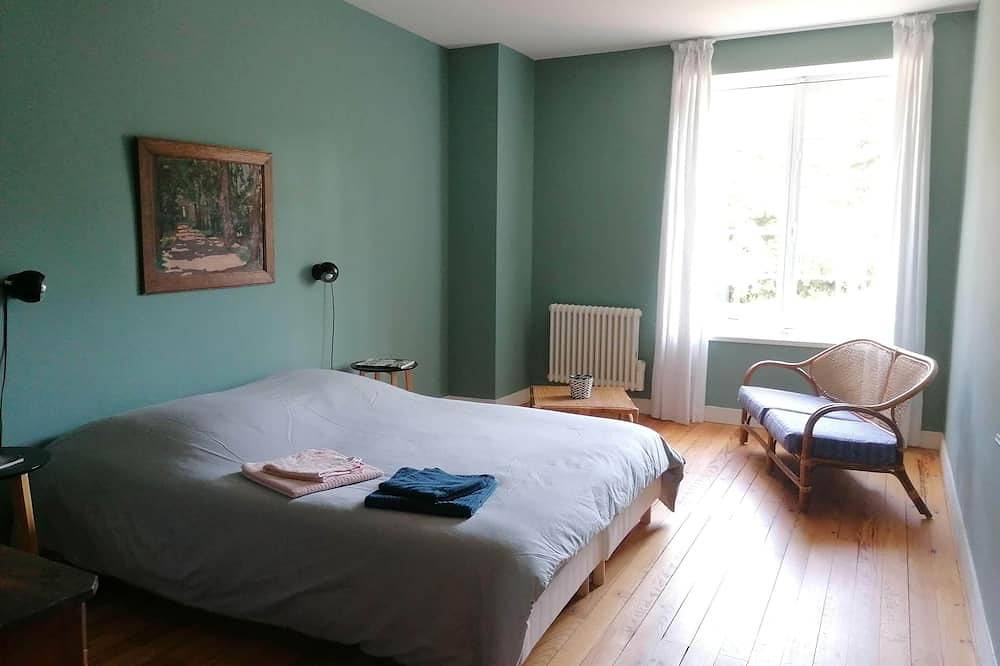 Maison de Campagne en Pierre Avec Piscine in Lignan-de-Bordeaux, Región de Burdeos
