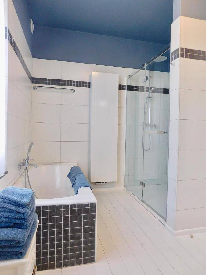 Location de vacances pour 2 personnes, avec terrasse ainsi que jardin et vue dans Champlon - 4