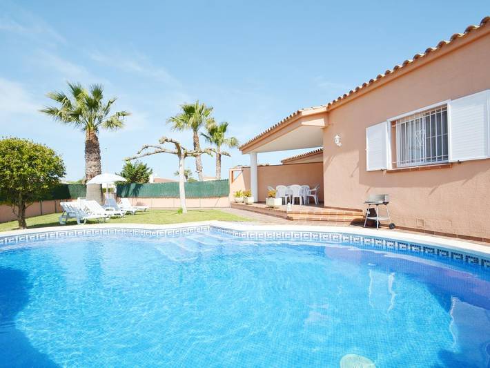 Casa Andrea con piscina privada in Riumar, Delta del Ebro