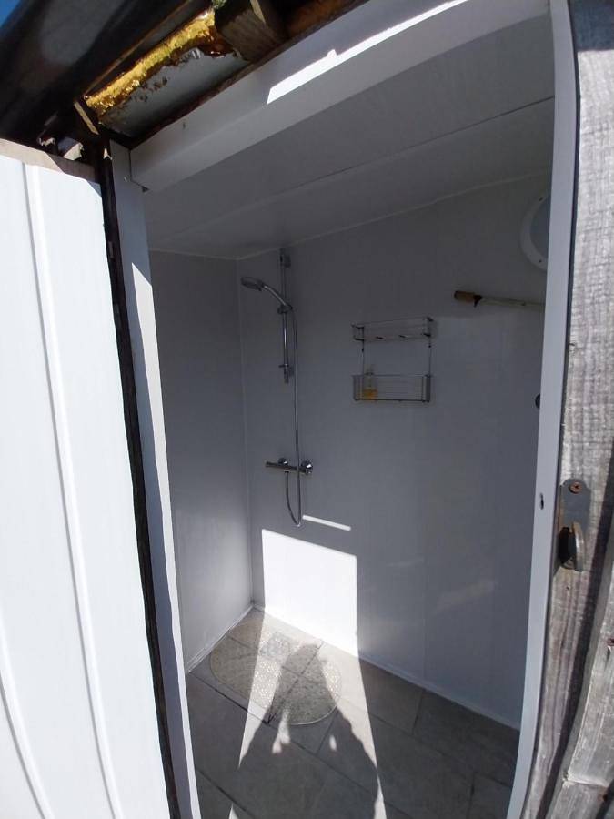 Shepherd Hut with Shared Bathroom in North York Moors National Park