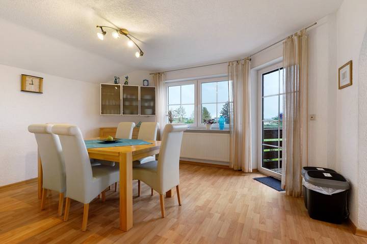 Ganze Wohnung, Apartment 'Sigrid' mit Gemeinschaftsgarten, Balkon und WLAN in Forchheim am Kaiserstuhl, Kaiserstuhl
