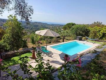Gîte pour 4 personnes, avec vue ainsi que piscine et jardin à Vence