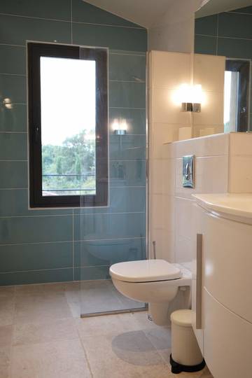 Vacation Rental for 6 Guests in Lauris, Parc naturel régional du Luberon, Picture 3